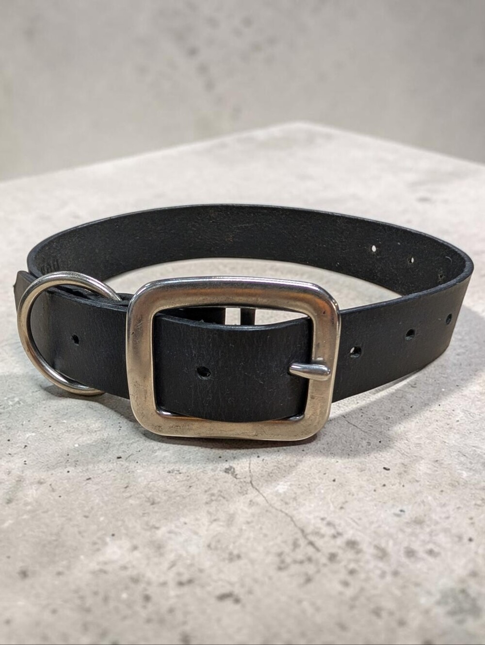 Brand New Handmade Water Buffalo Leather Dog Collar (14"-24") – 1.5" Wide
